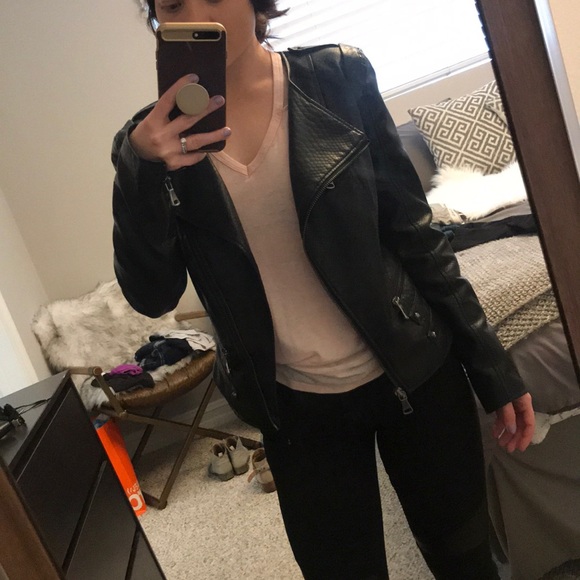 Guess leather bomber jacket - Picture 4 of 8